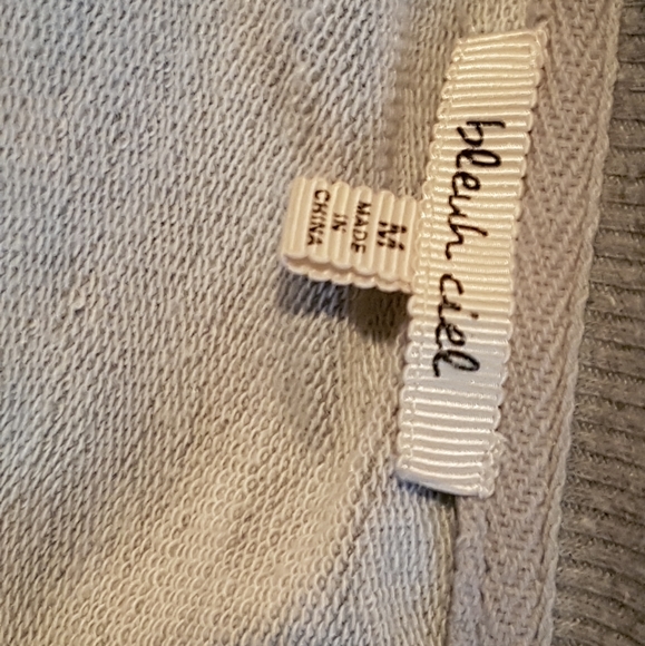 Cute sweater with bow tie and blouse bottom. - Picture 3 of 3